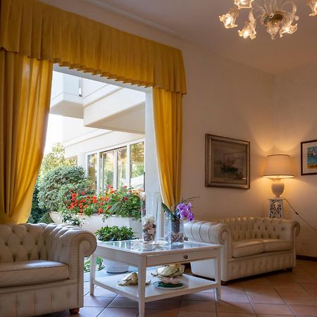 Hotel Sylvia Lido di Camaiore Kültér fotó
