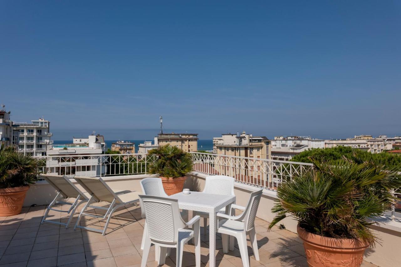 Hotel Sylvia Lido di Camaiore Kültér fotó