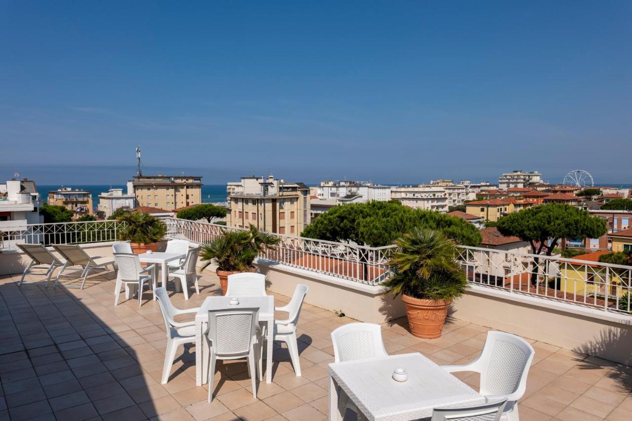 Hotel Sylvia Lido di Camaiore Kültér fotó