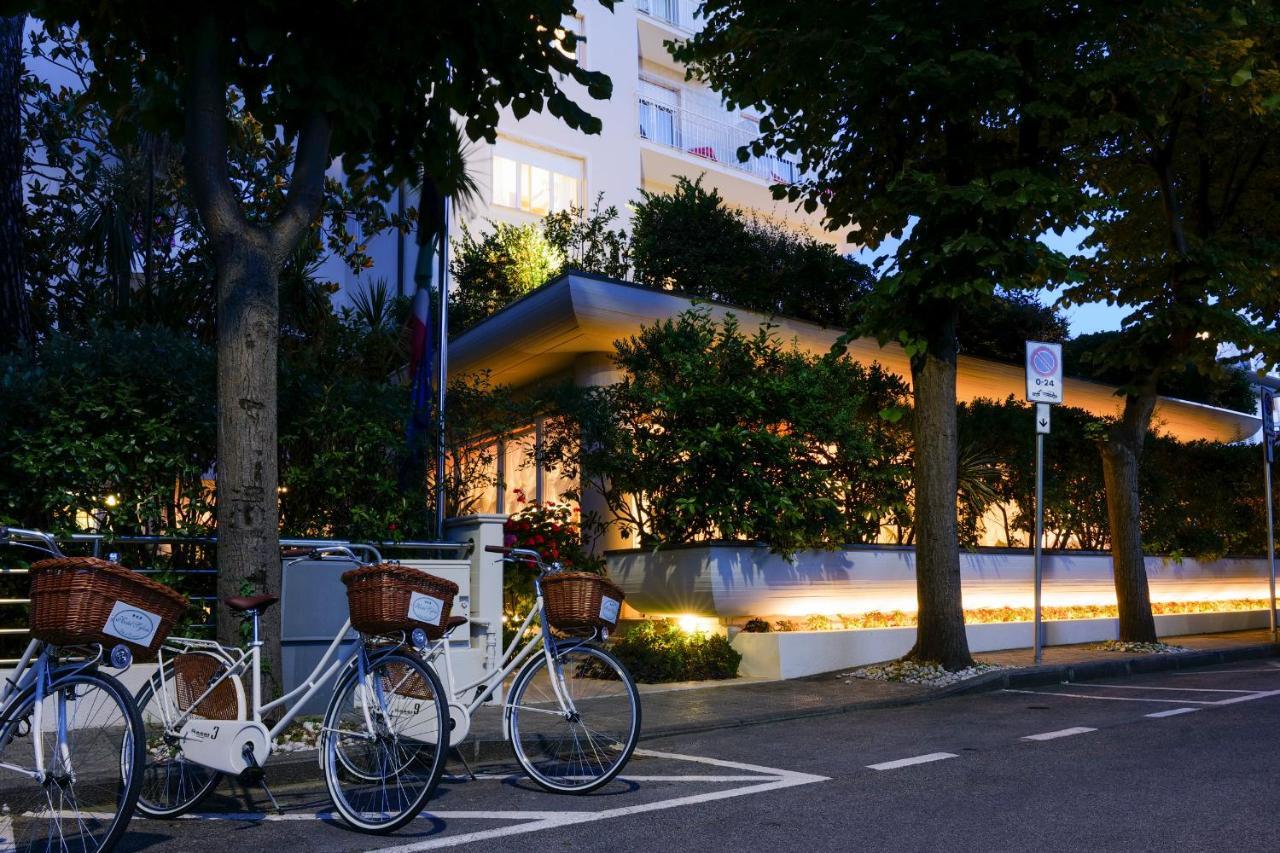 Hotel Sylvia Lido di Camaiore Kültér fotó