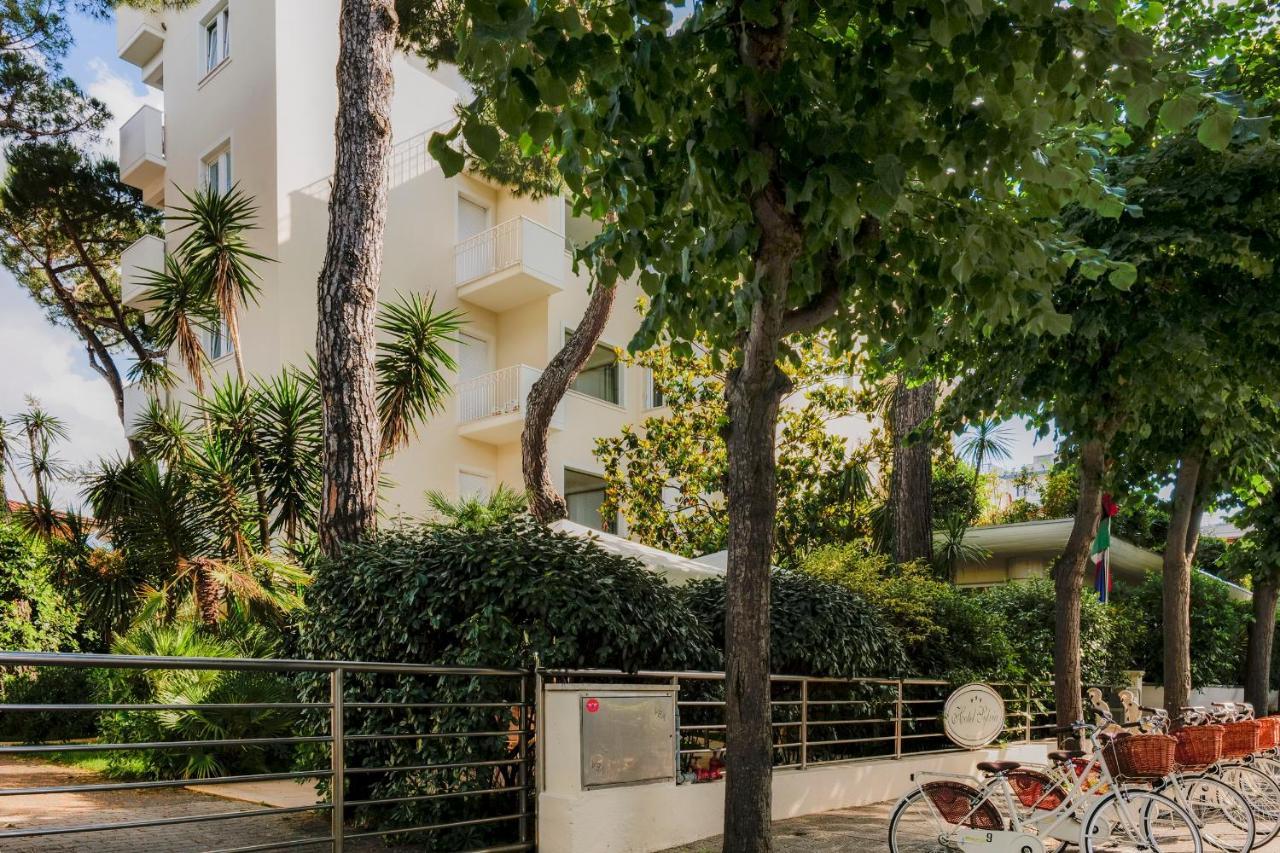 Hotel Sylvia Lido di Camaiore Kültér fotó