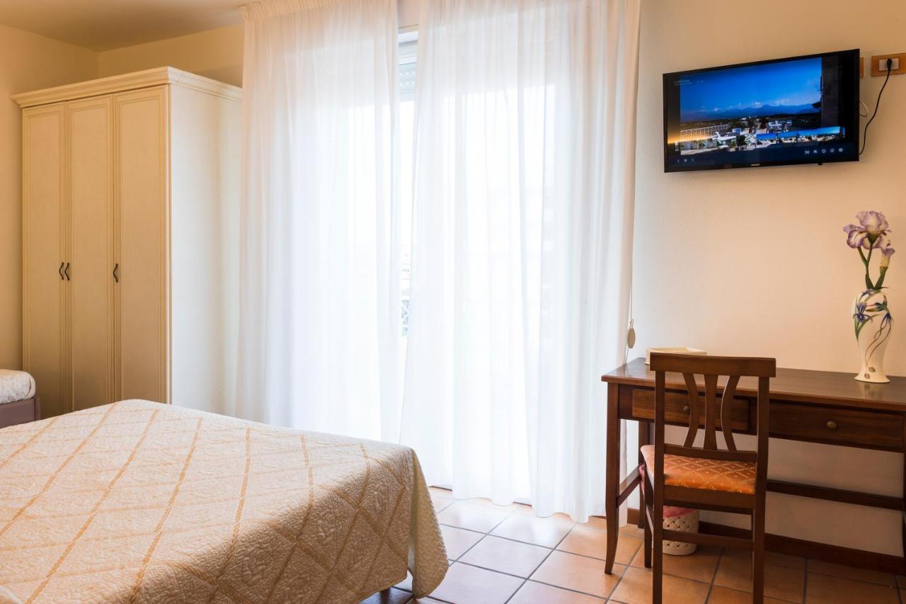 Hotel Sylvia Lido di Camaiore Kültér fotó